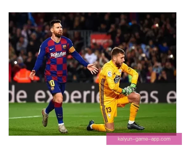 以萨福诺夫自述门将风格朗斯防守不给对手破门机会